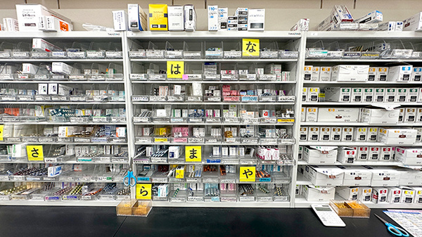 コスモス調剤薬局 つつじが丘店の薬棚