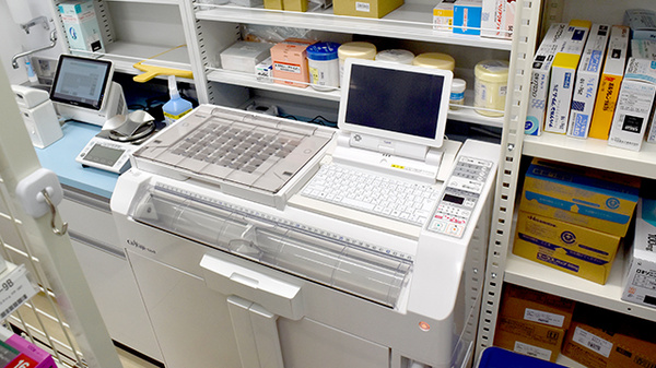 ドラッグセイムス世田谷給田薬局の調剤器具