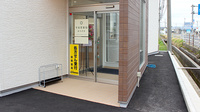 平安堂薬局あらき店の入口