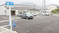 平安堂薬局あらき店の駐車場