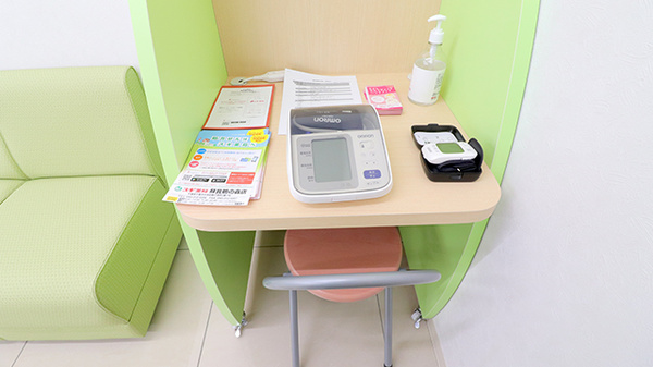 スギ薬局 蘇我鵜の森店の血圧計