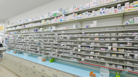 スギ薬局 舞鶴病院前店の薬棚
