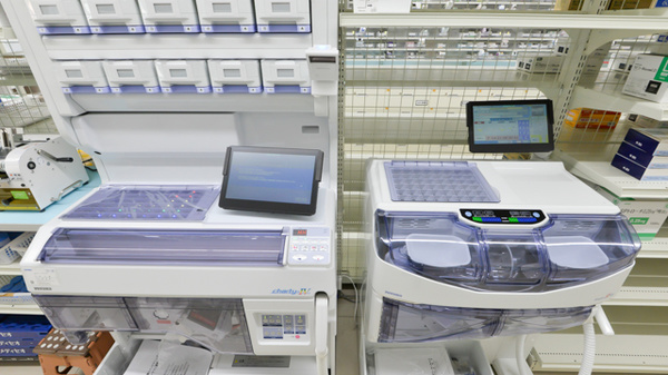 スギ薬局 舞鶴病院前店の調剤器具