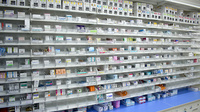 調剤薬局ツルハドラッグ函館湯川西店の薬棚
