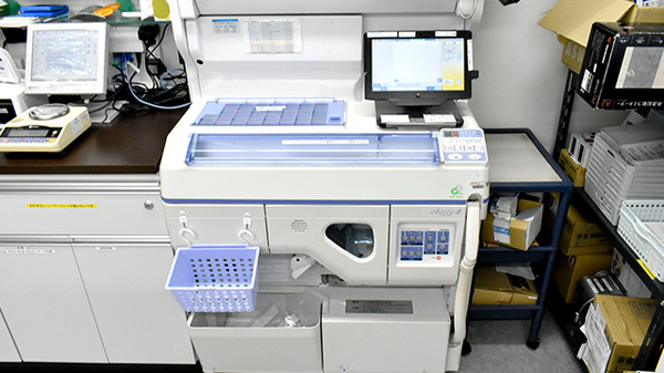ファルコ薬局 二条駅東口店の調剤器具