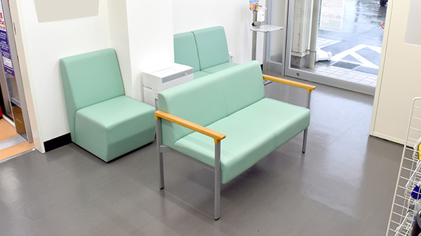 ゴダイ薬局 城北新町店の待合スペース