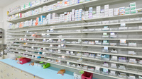 スギ薬局　高槻真上店の薬棚