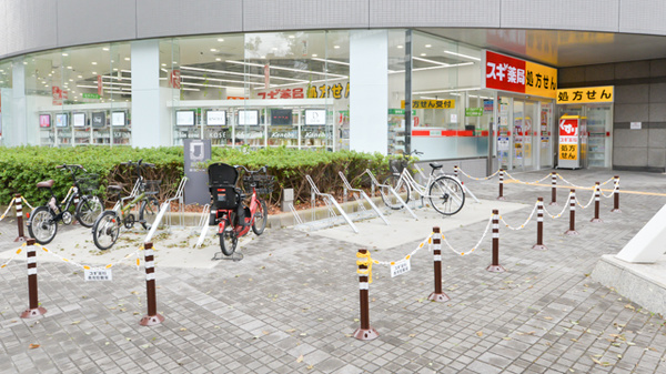 スギ薬局　新大阪東店の駐輪場
