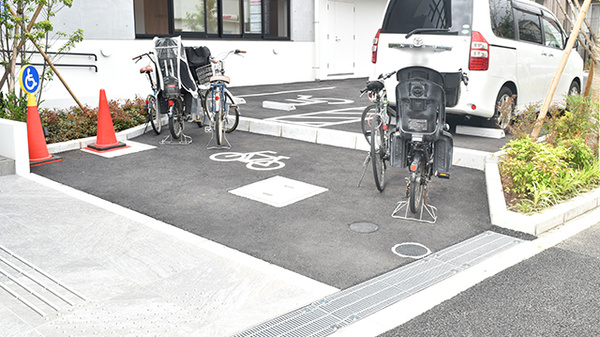 まごころ薬局　いずみ店の駐輪場