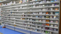 調剤薬局ツルハドラッグ旭川神居東店の薬棚