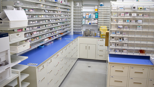 調剤薬局ツルハドラッグ東札幌店の調剤室
