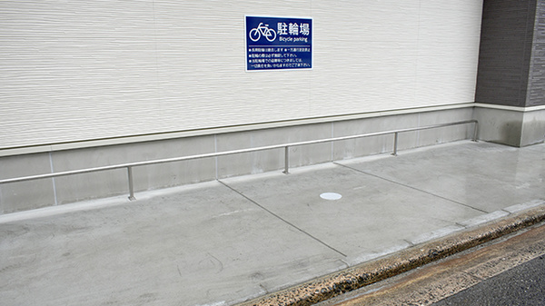 ココカラファイン薬局福岡白金店の駐輪場