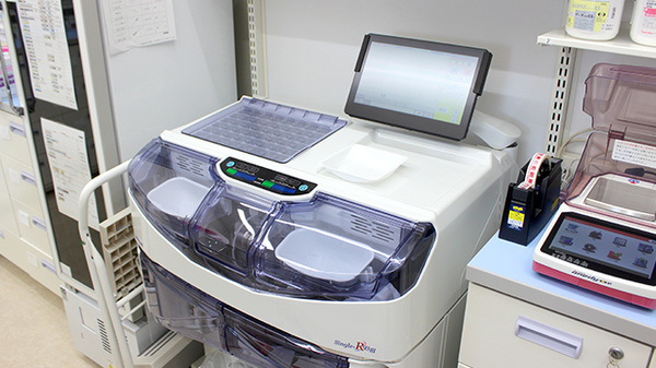 ココカラファイン薬局守口八雲店の調剤器具