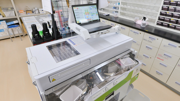 たんぽぽ薬局　二本木店の調剤器具