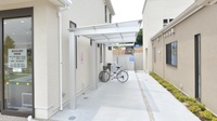 たんぽぽ薬局　二本木店の駐輪場