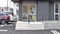 ミモザ薬局の入口