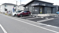 ミモザ薬局の駐車場