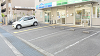 にじいろすみれ薬局の駐車場