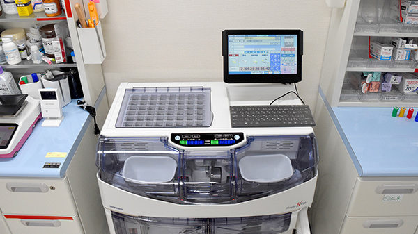 にじいろ薬局の調剤器具