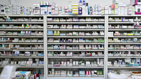 大信薬局下曽根店の薬棚