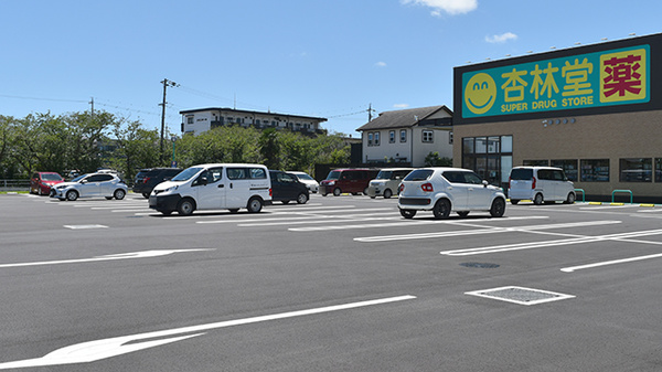 杏林堂薬局　西焼津駅北店の駐車場
