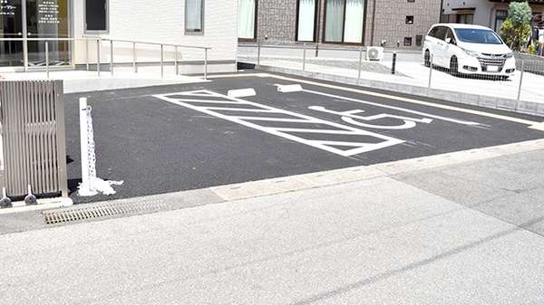 グリーンファーマシーの駐車場