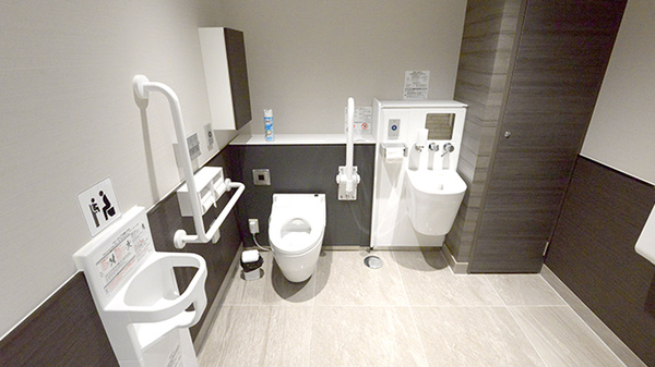 ツルハ薬局　京都府庁前店のお手洗い