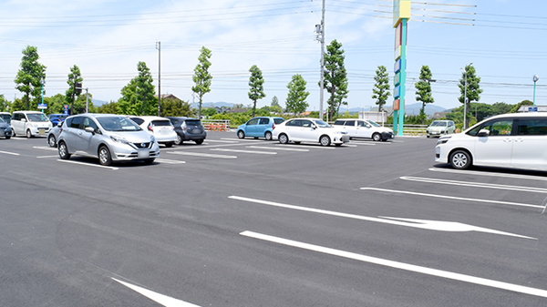 杏林堂薬局　新原店の駐車場