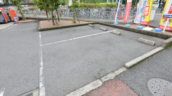 薬局くすりの福太郎　市川大野駅前店の駐車場