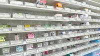 フタツカ薬局瓦林店の薬棚