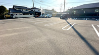 キブナ薬局の駐車場