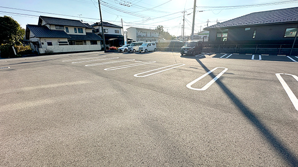 キブナ薬局の駐車場