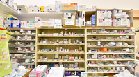 薬ヒグチ薬局 流山おおたかの森店の薬棚