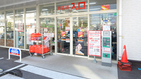 調剤薬局ツルハドラッグ仙台台原店の入口
