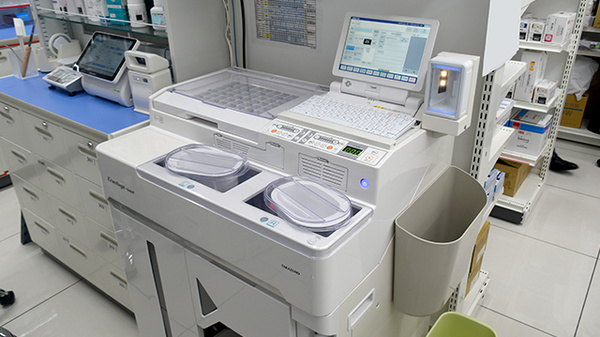 ドラッグイレブン薬局　大東店の調剤器具