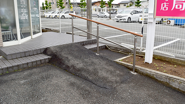コスモ調剤薬局ひのき町店のバリアフリー設備