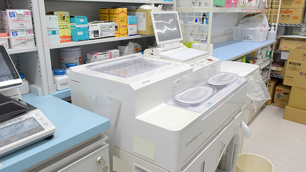 ドラッグストアエース興南町薬局の調剤器具