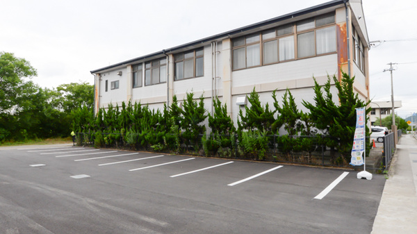 薬局日本メディカルシステム 三豊北店の駐車場