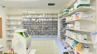 キリン堂薬局　箕面船場東店の薬棚