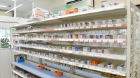 ドラッグセイムス木更津薬局の薬棚