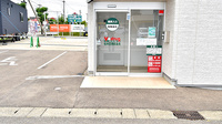 V･drug　福井空港前薬局の入口