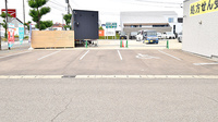 V･drug　福井空港前薬局の駐車場