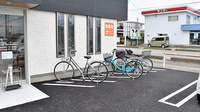 ミドリ薬局 小牧久保一色店の駐輪場