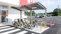 スギ薬局 菰野西店の駐輪場