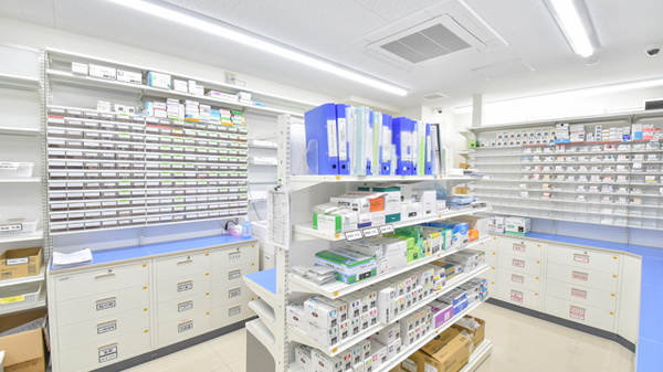 スギ薬局 南浦和駅東口店の調剤室