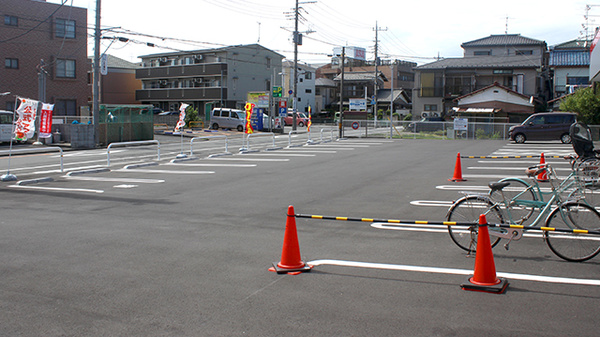 セキ薬局　中浦和店の駐車場