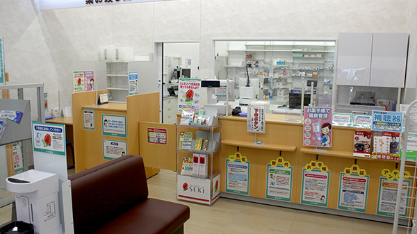 セキ薬局　南鳩ヶ谷店の受付/カウンター