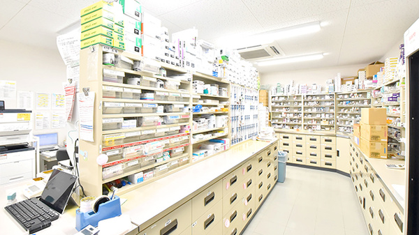 ツルハ薬局　男鹿みさき店の調剤室