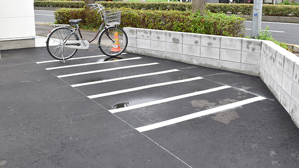 ノムラ薬局　神明店の駐輪場