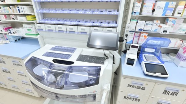 調剤薬局ツルハドラッグ開成店の調剤器具